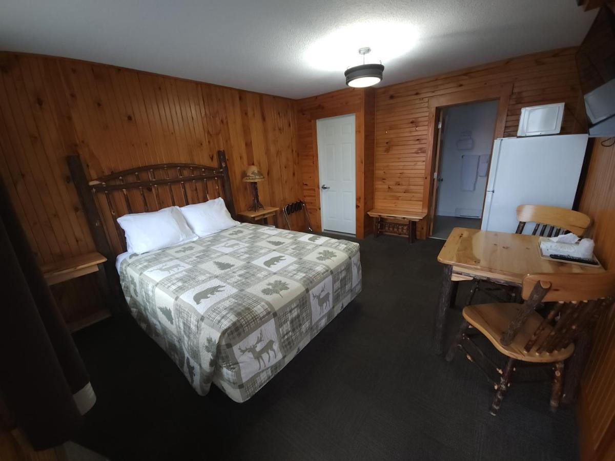 Outdoorsman Motel Wawa Dış mekan fotoğraf