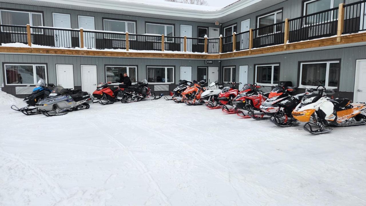 Outdoorsman Motel Wawa Dış mekan fotoğraf